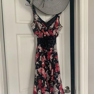Ladies Derby Day Party Ensemble.  Size 10 dress, hat and belt.  Worn once